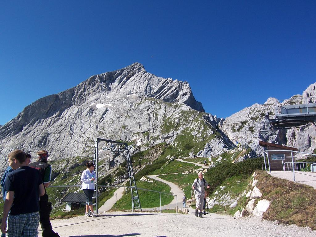 Gasthof Zum Rassen Garmisch-Partenkirchen Buitenkant foto